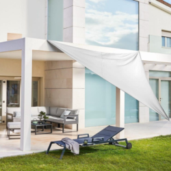 Vela ombreggiante triangolare 3,6mt x 3,6mt in poliestere 180gr ecrù – VE10 – Tomaino