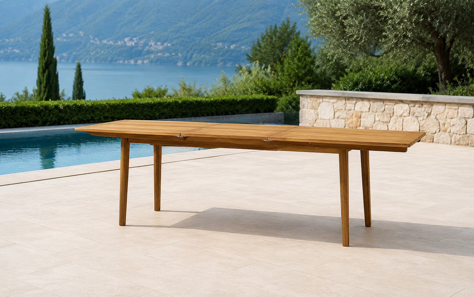 Tavolo da giardino in legno Tomaino per terrazzi, verande e spazi esterni