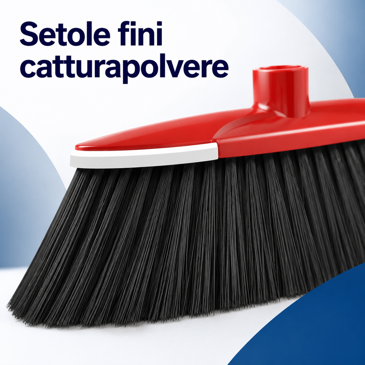 Dettaglio delle setole fini catturapolvere della scopa Clio